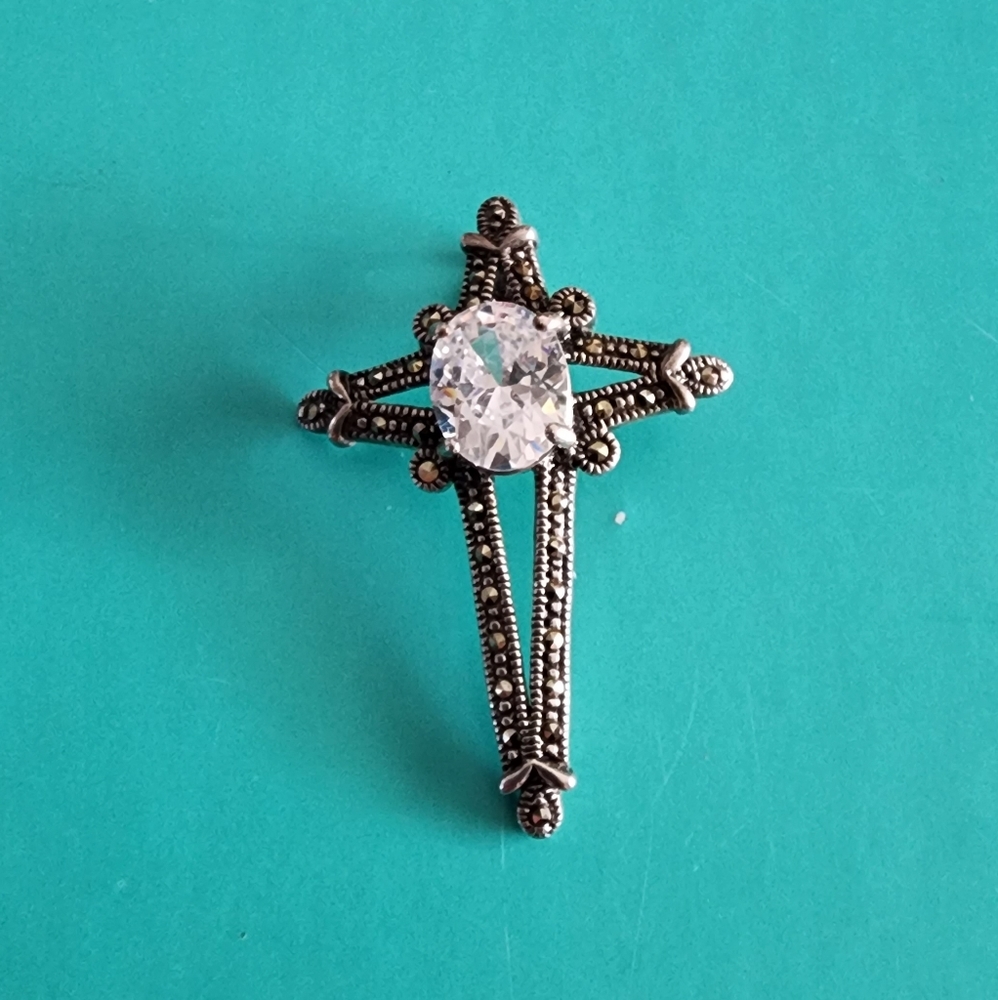 Marcasite 925 sterling cross pendant